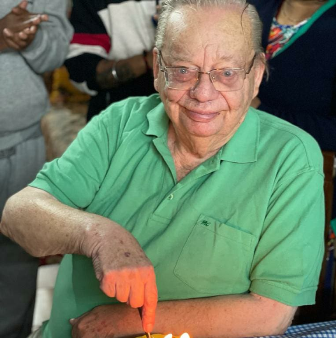 The Mussoorie based author with British descent Ruskin Bond who turned 87 on Wednesday celebrated his birthday with his family at his residence in Landour cantonment area. There were no grand celebrations this year at Cambridge book depot year due to lockdown curfew.