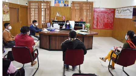 The administration has prepared a detailed plan to control the spread of Coronavirus for providing Ivermectin tablets to each family in the Chamoli district. District Magistrate Chamoli Swati Bhadauria, during a meeting held on Wednesday evening, directed the officials to distribute the Ivermectin tablets to each family using services of Booth level officers in the district.