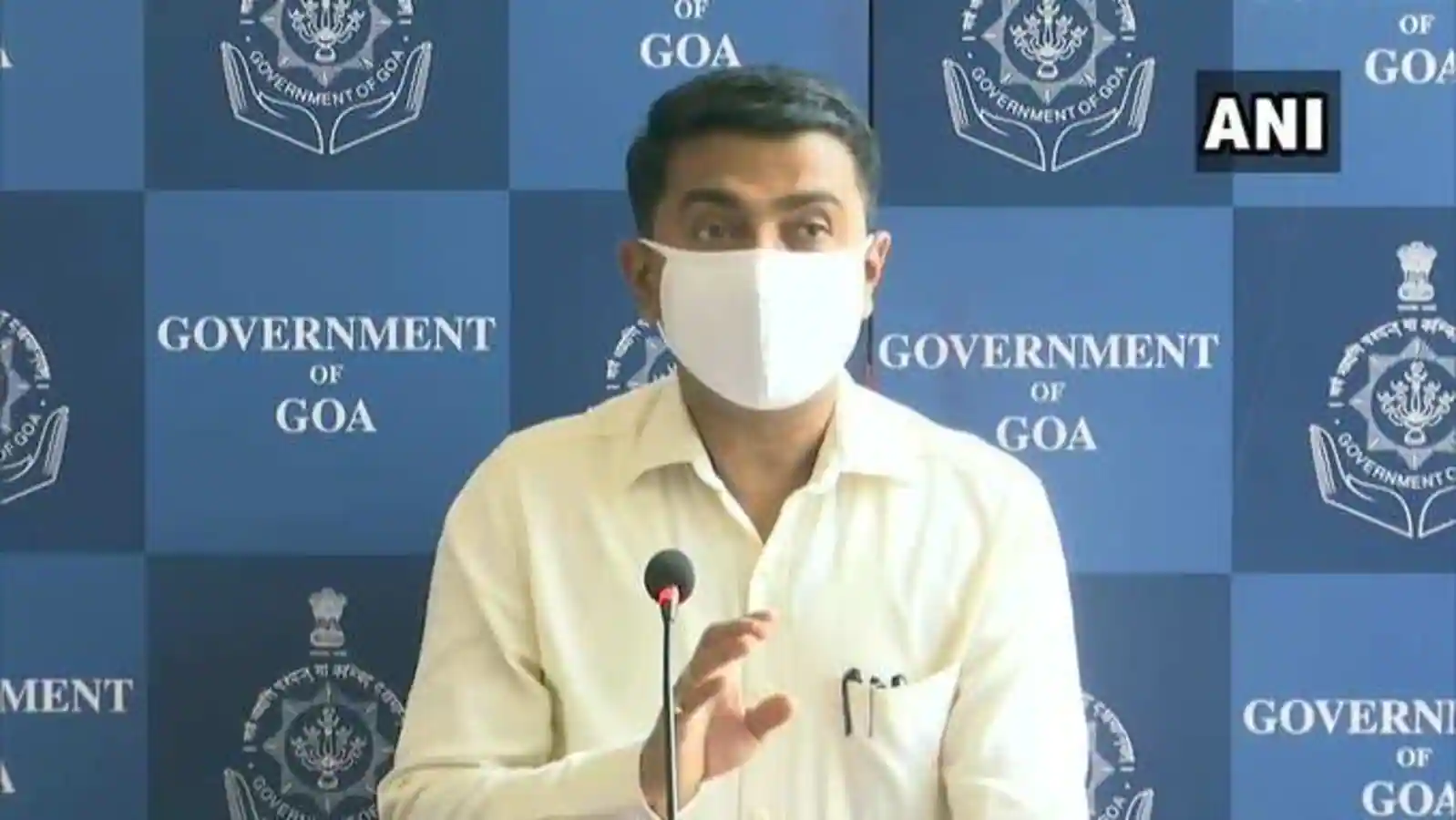 oa Chief Minister Pramod Sawant on Friday announced a 15-day lockdown to overcome the Covid pandemic starting from Sunday. This lockdown will come into force from 9 am on Sunday, 9th May. Restrictions will be implemented throughout the state during this period. However, during this time, from 7 am to 1 pm, the essential services will be allowed.