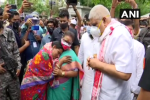 Governor Jagdeep Dhankar reached Nandigram on Saturday to meet the families of the victims of the post poll violence in West Bengal. He interacted and heard all the details regarding the violence from the villagers. People of the village told all that happened there during post poll violence.