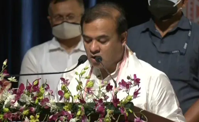 BJP leader Himanta Biswa Sarma has been sworn in as the Chief Minister of Assam today. Governor Jagdish Mukhi administered the oath of Chief Minister and confidentiality to Himanta Biswa Sarma at 12 o'clock in the day on Monday at Srimanta Sankardev Kalakshetra.