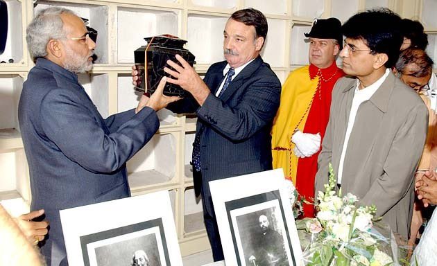 Prime Minister Narendra Modi paid tributes to Shyamji Krishna Varma on his Punya Tithi today.