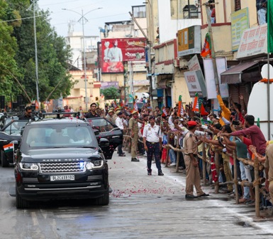 PM receives warm welcome by people on his arrival at Varanasi, in Uttar Pradesh on September 23, 2023.