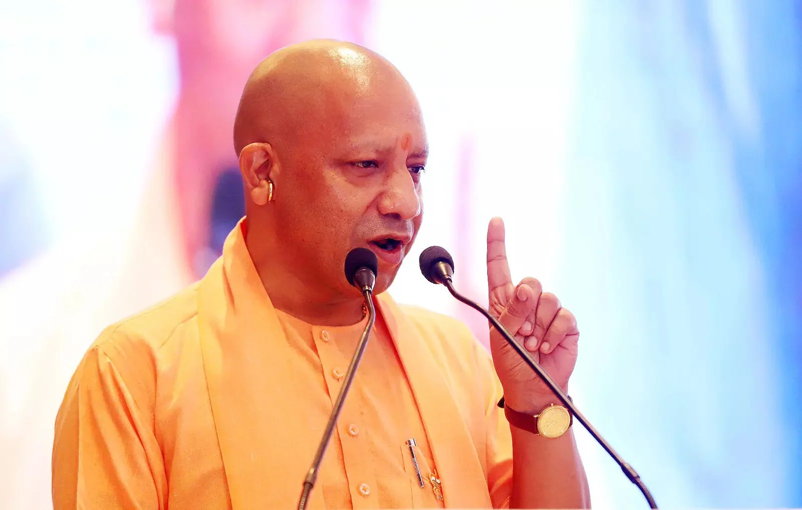 CM Yogi Instructs Officials to Finalize Green Hydrogen Policy in UP