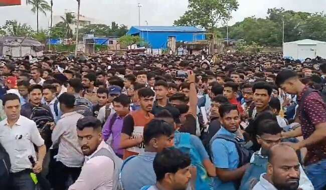 Chaotic Scenes at Mumbai's Kalina as Job Seekers Overwhelm Air India Recruitment Drive