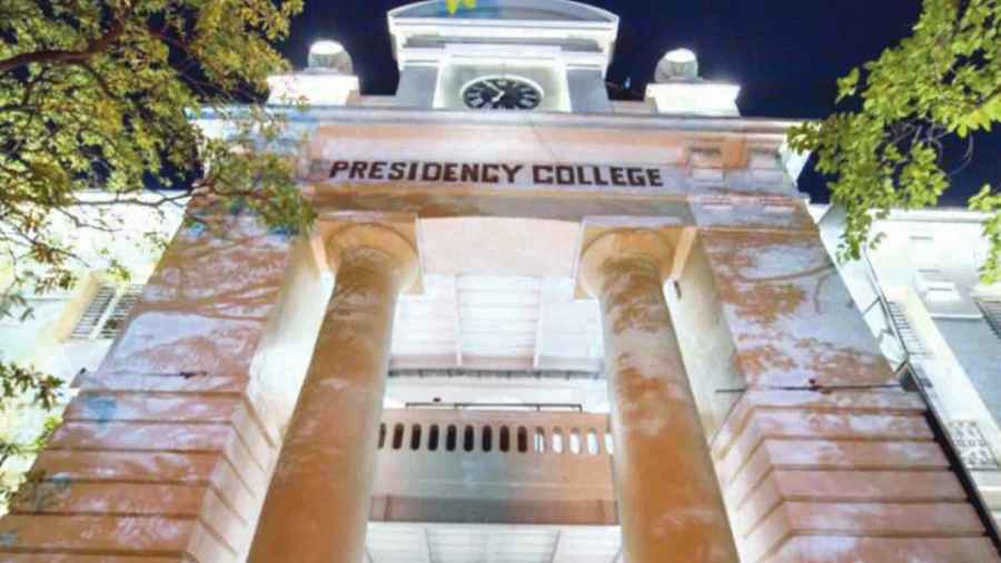 Students Gherao Presidency University VC Over Fee Hike Proposal