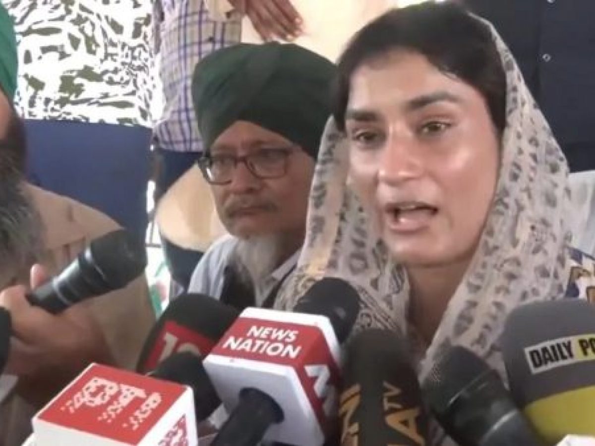 Vinesh Phogat Backs Farmers at Shambhu Border, Urges Focus on Their Struggle