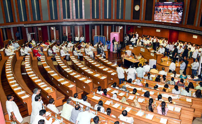 BJP's Sundar Singh Tanwar Wins Key MCD Standing Committee Seat Amid AAP Boycott