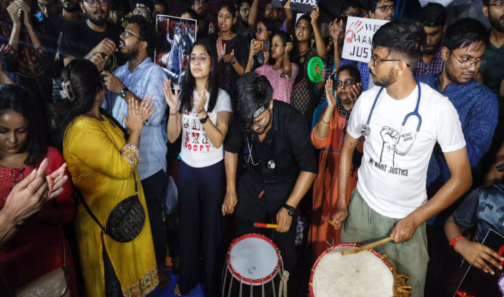 Junior Doctors Protest at West Bengal Secretariat for Second Round of Talks