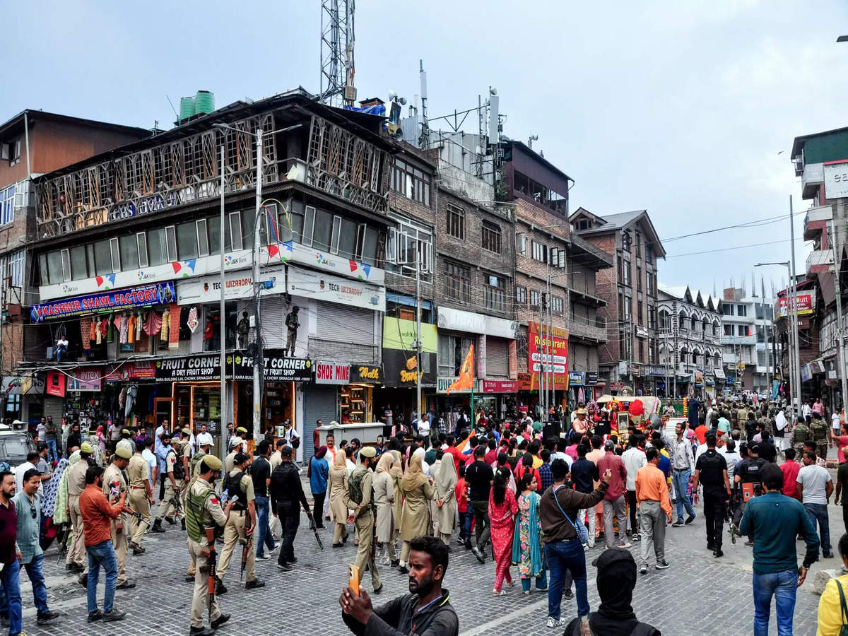 Kashmiri Pandits Community Urge Action on Jobs and Housing Ahead of J-K Polls