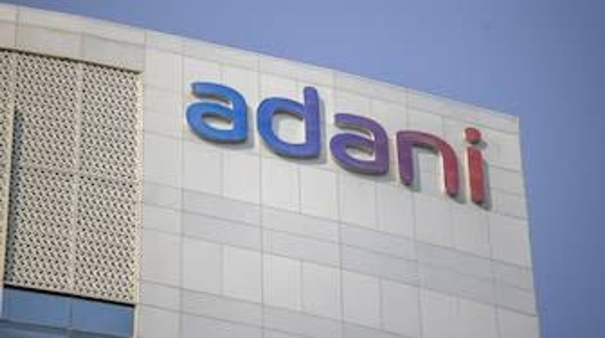 Congress Alleges SECI Favoritism Towards Adani Group in Solar Project