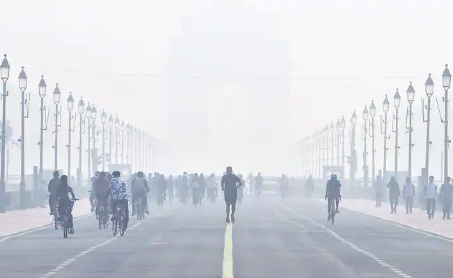 Delhi’s Pollution Crisis: 69% of Families Report Health Issues Post-Diwali