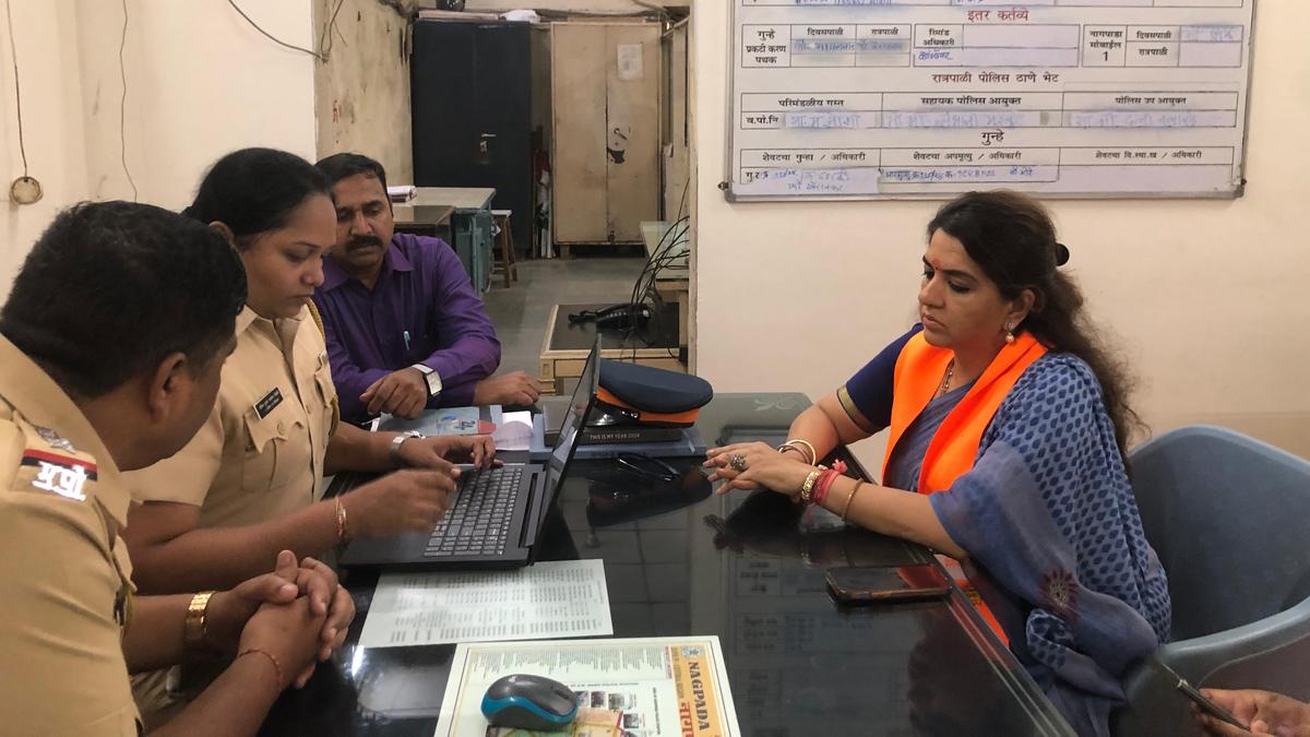 FIR Filed Against Arvind Sawant for Derogatory Remarks on Shaina NC