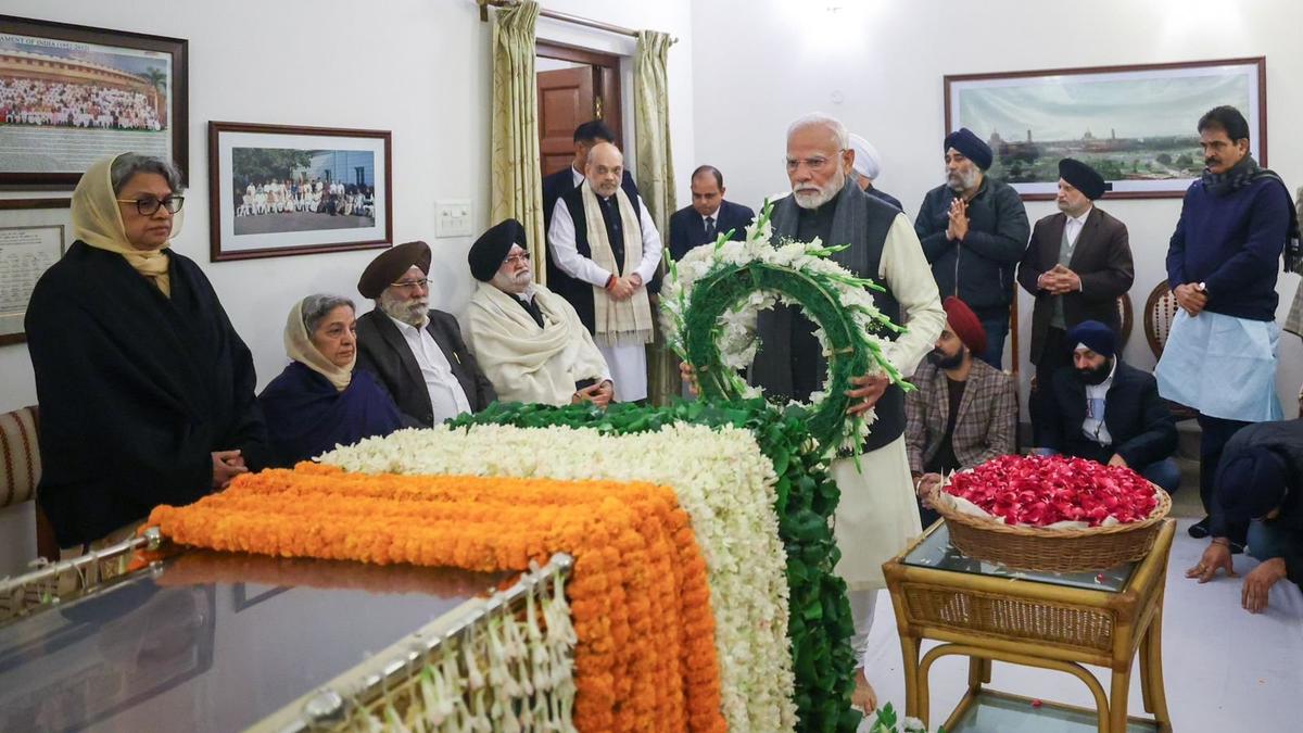 PM Modi, Top Leaders Pay Tributes to Former PM Manmohan Singh at His Residence