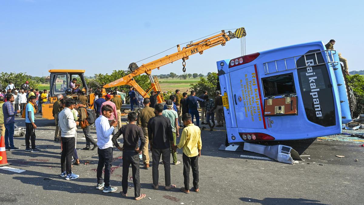 Eight Dead, Over 40 Injured as Sleeper Bus Overturns on Agra-Lucknow Expressway