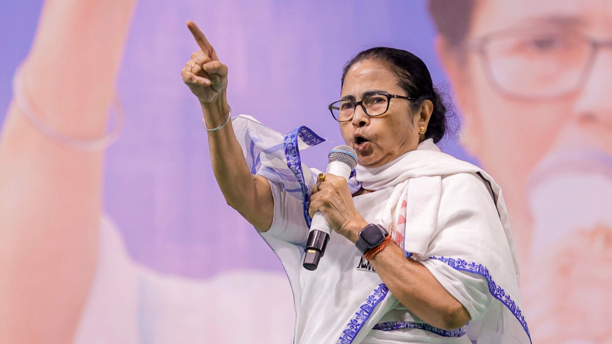 Mamata Banerjee Rules Out Alliance, Says TMC Will Contest Alone in 2026 Bengal Polls