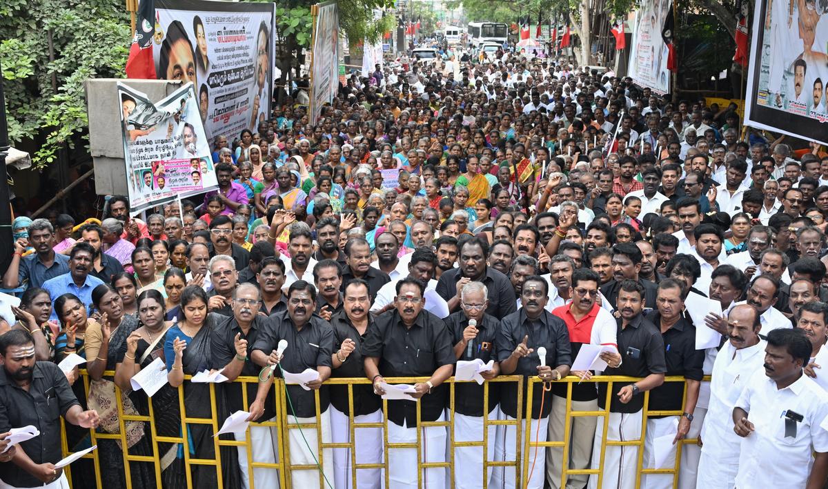 AIADMK Students’ Wing Members Detained During Protest for Justice in Anna University Assault Case