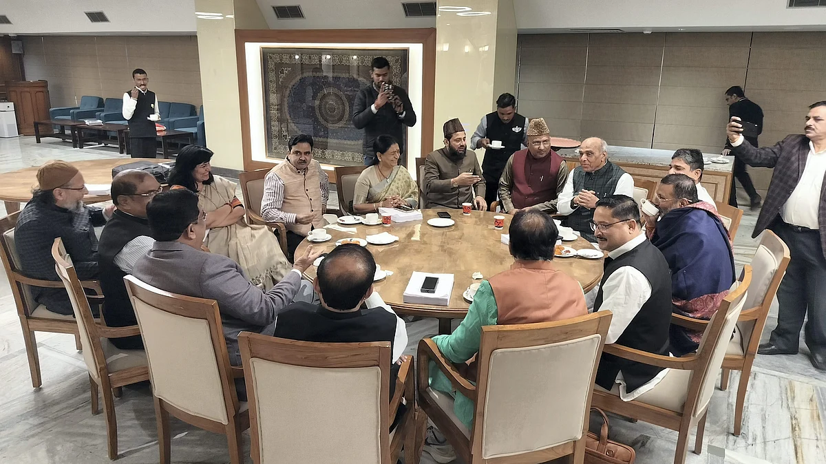 Opposition MPs Protest as House Panel Adopts Waqf Amendment Bill Report Amid Dissent