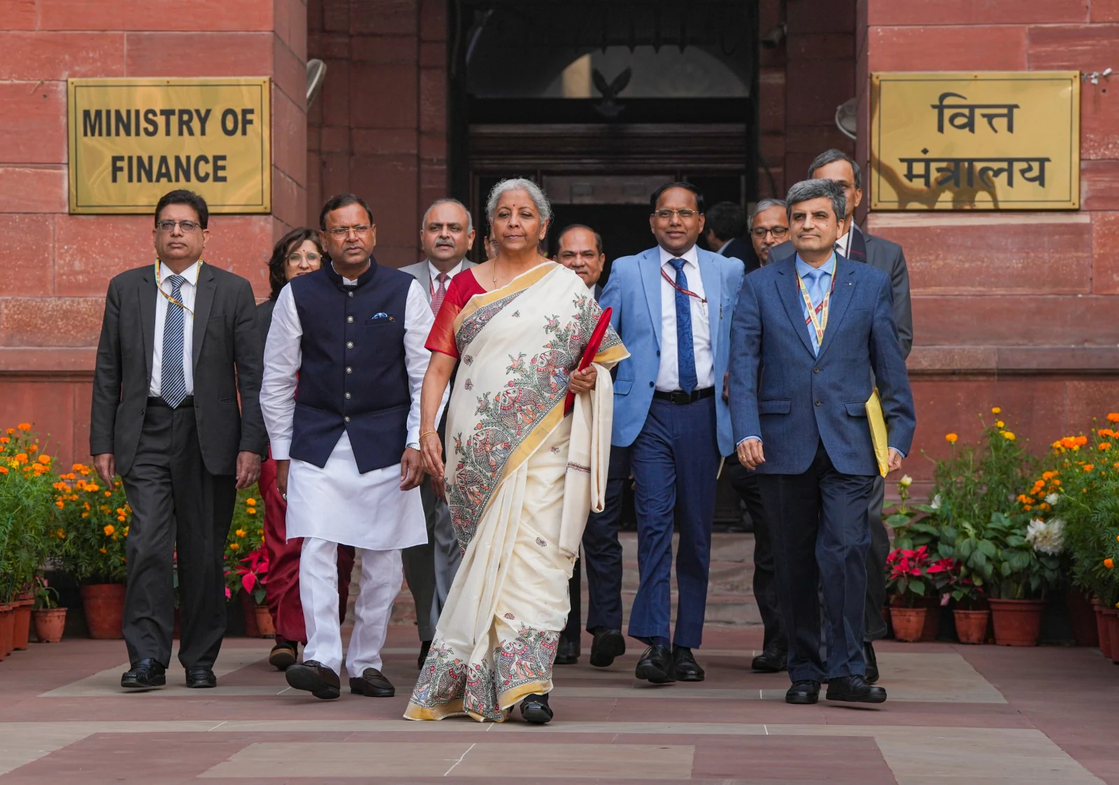 Nirmala Sitharaman’s Saree Choice for Budget 2025: A Tribute to Madhubani Art