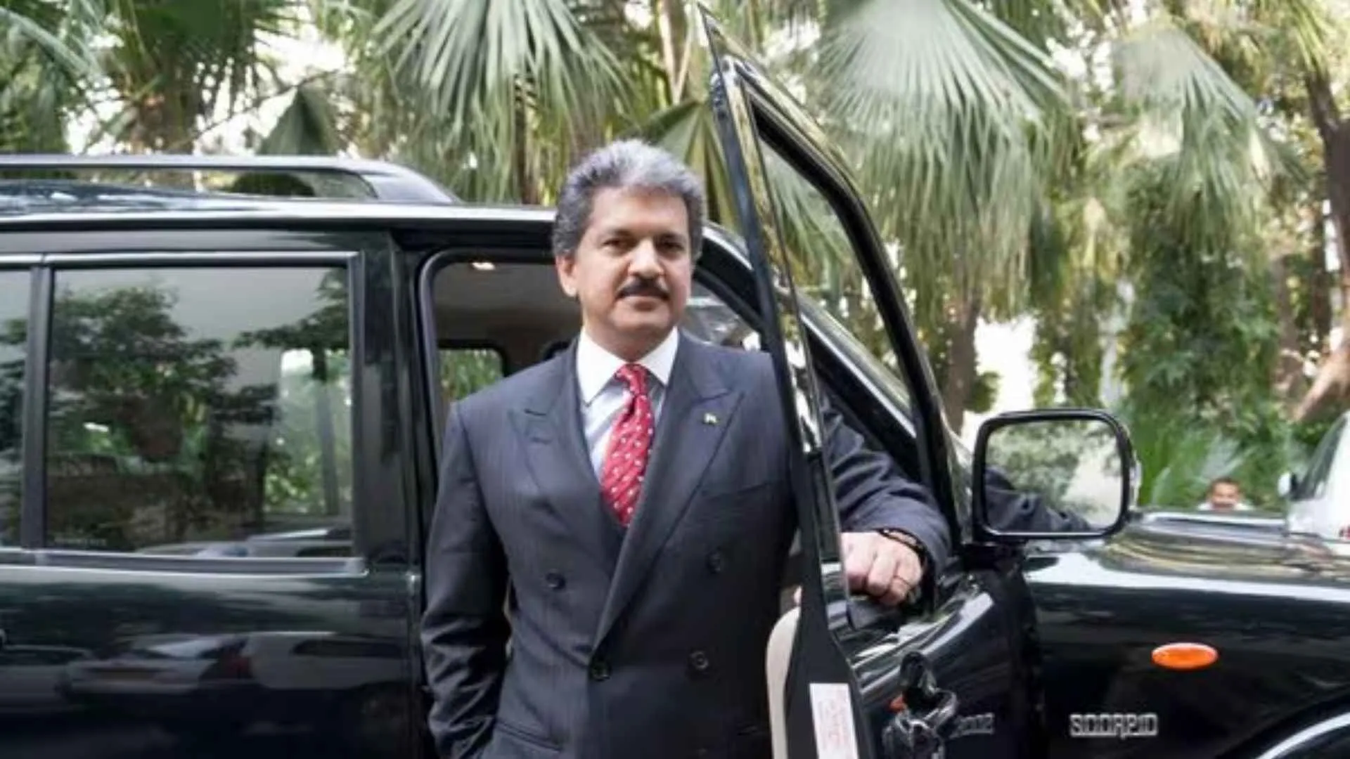 Anand Mahindra Calls for National Strategy on Crowd Control After Delhi Railway Stampede
