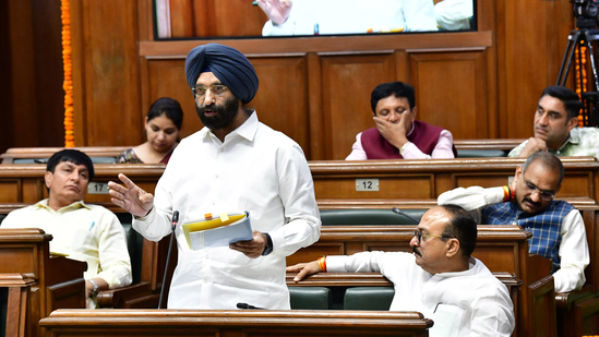 Kejriwal Govt Let Polluting Vehicles Run, Wasted Crores in Corrupt Deals: Delhi Minister Sirsa