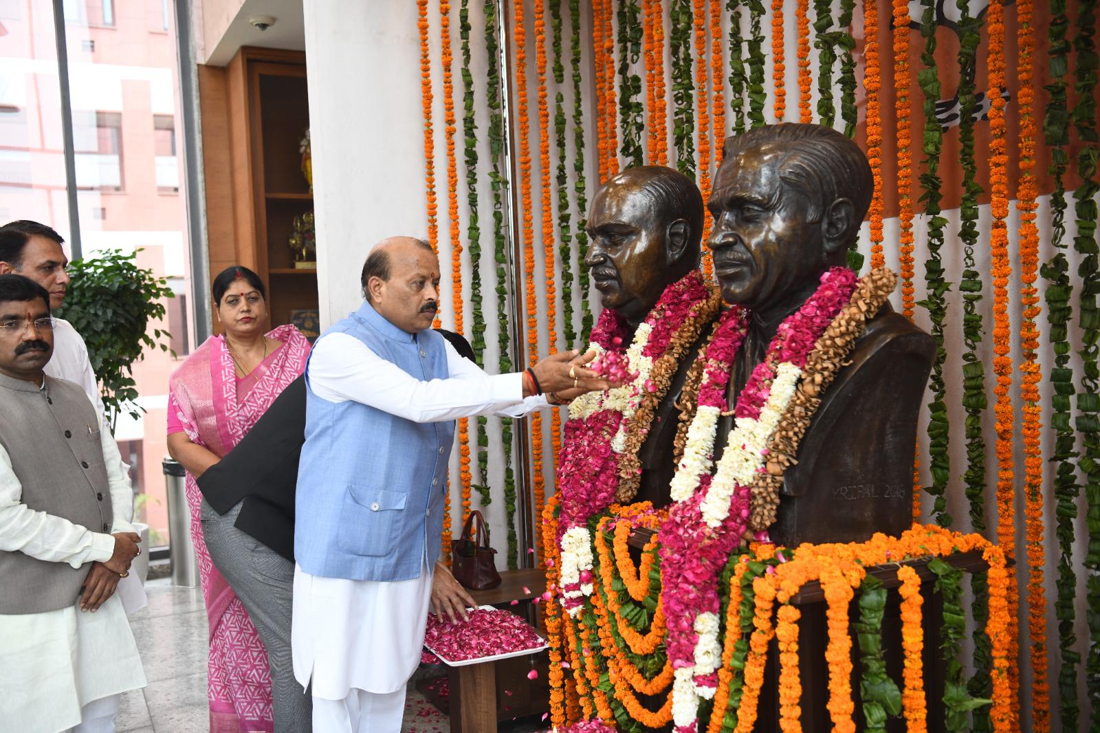 BJP Pays Tribute to Dr. Syama Prasad Mookerjee on His Balidan Diwas