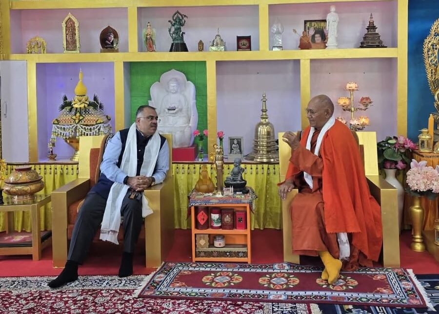 BJP's Tarun Chugh Visits Mahabodhi Centre in Ladakh