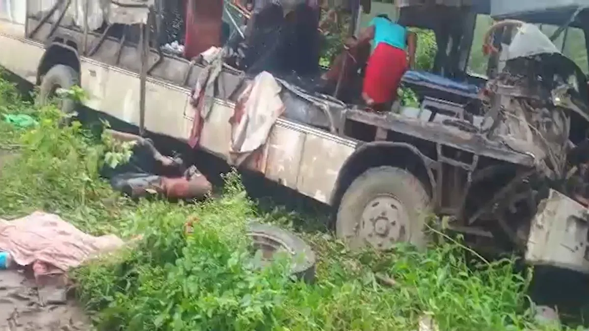 Eighteen Die in Deoghar Bus Crash