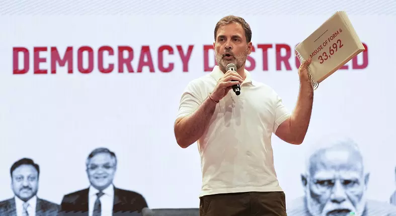 553474 rahul gandhi press meet