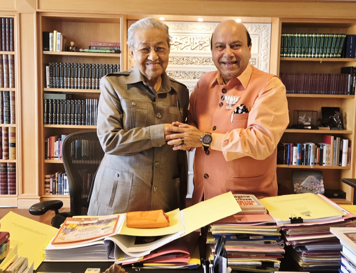 BJP's Dr. Jolly Meets Ex-PM Malaysia Tun Dr. Mahathir
