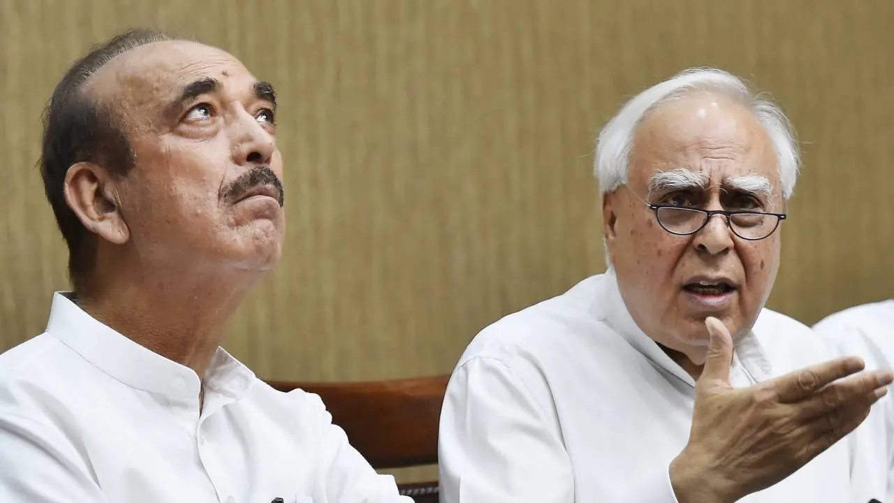 ghulam nabi azad kapil sibal