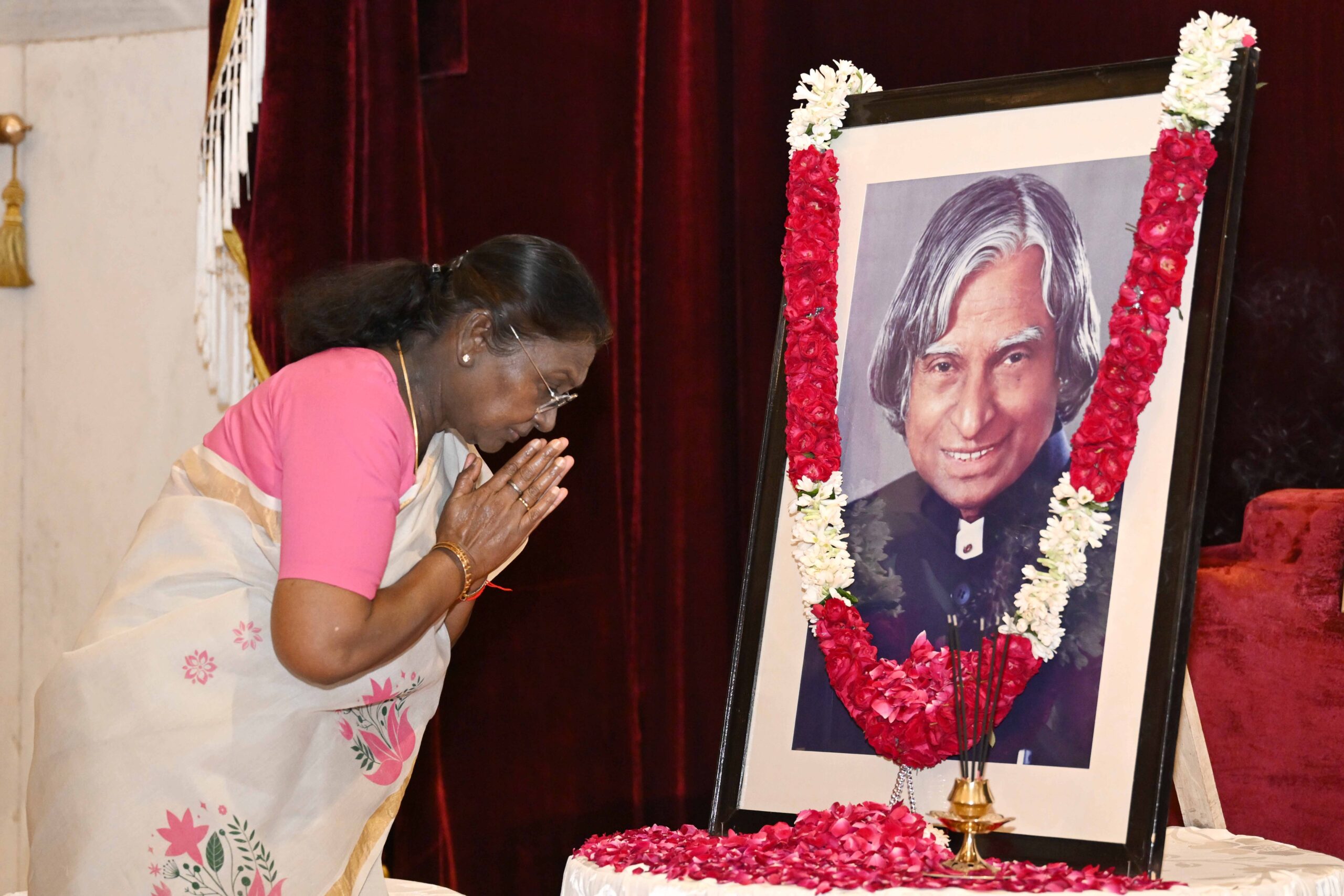 President Murmu Pays Tribute to Dr. APJ Abdul Kalam