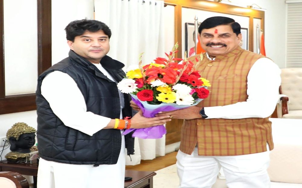 Union Minister Scindia Meets MP CM; Reviews State’s Growth Agenda