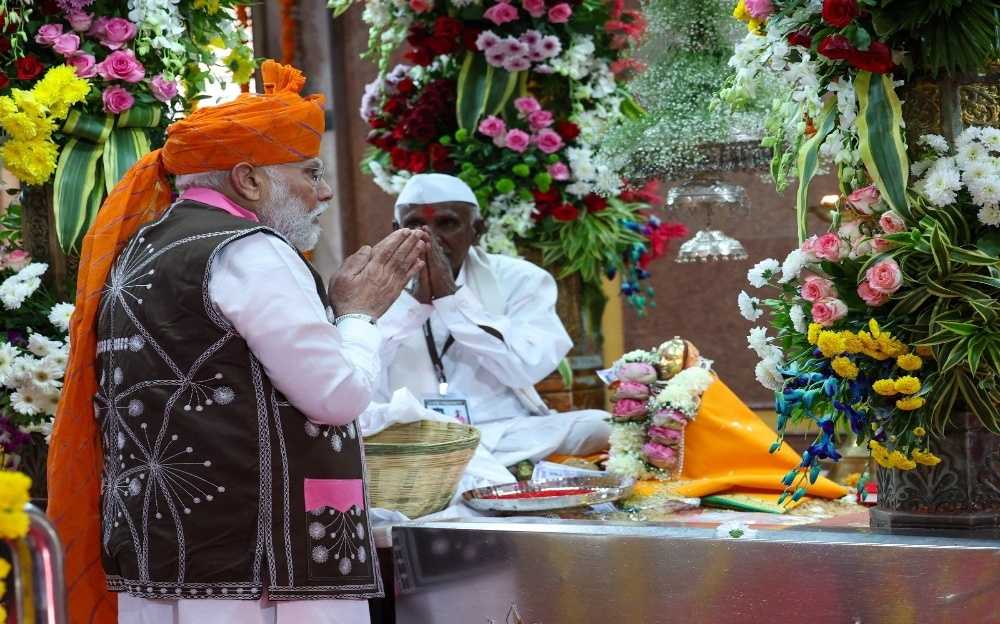 PM Modi Offers Prayers at Devmogra Mata Temple