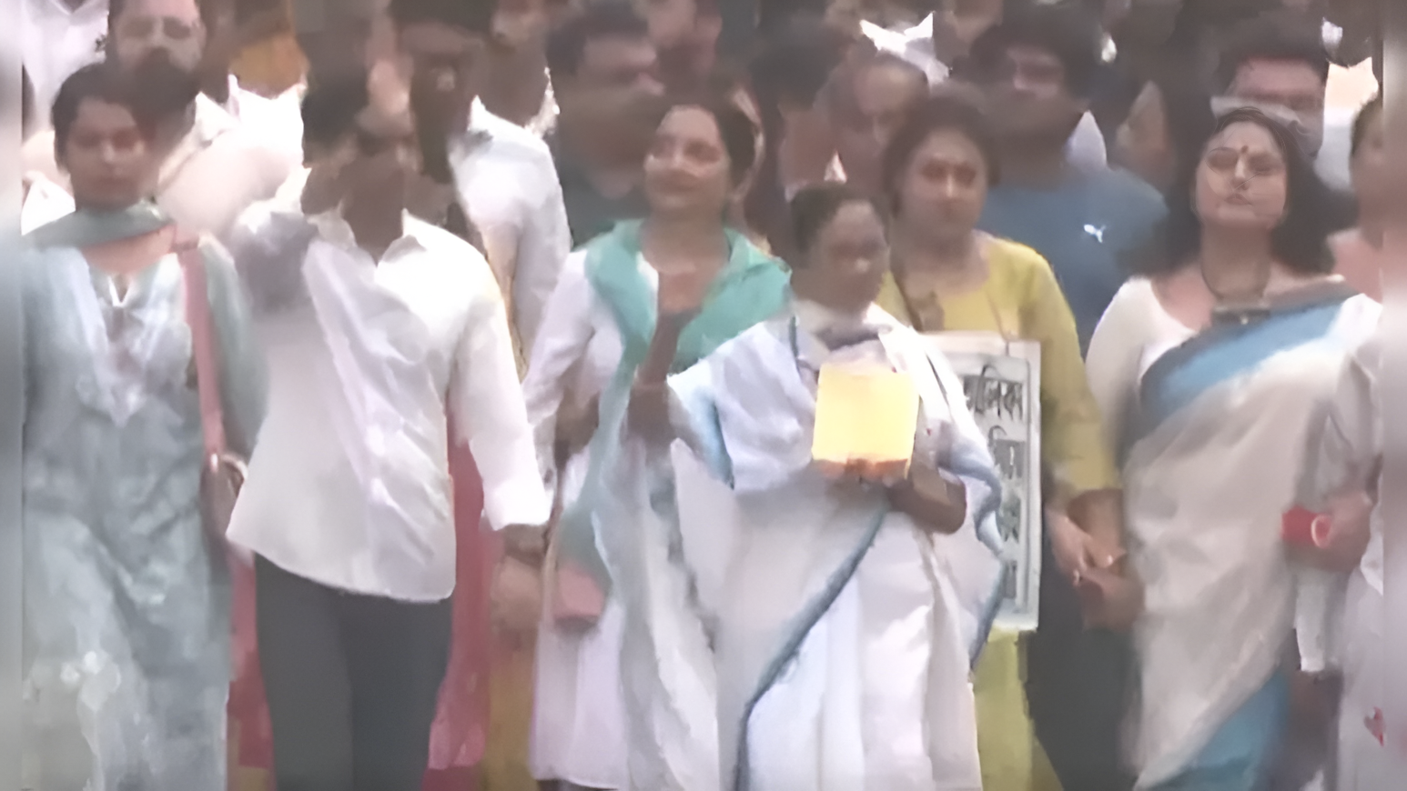 “Speaking Bengali Doesn’t Mean Bangladeshi,” says Mamata at Kolkata Rally